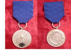 Медаль «За верную службу в Вермахте» 4 года ― Фалерист