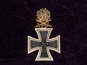 Рыцарский крест с дубовыми листьями и бриллиантами ― Фалерист